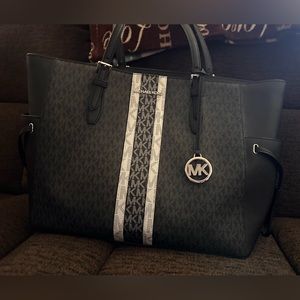 Black Michael Kors Large Tote with Matching Wallet